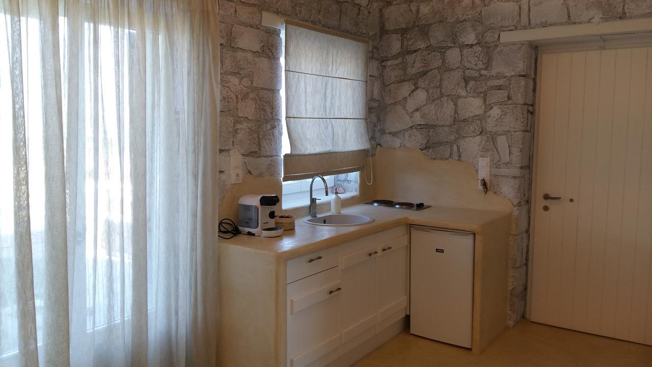 Milo Milo Suites Mandrakia Экстерьер фото